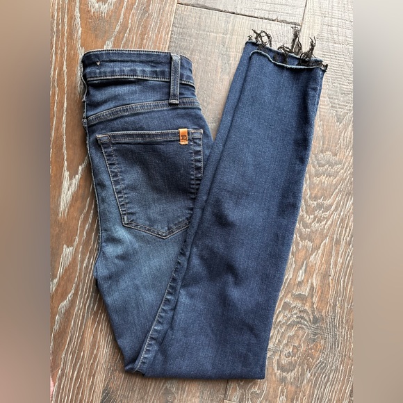 High rise Skinny jeans with frayed ends - Picture 3 of 6